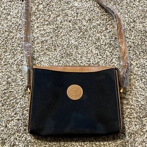 Hebe Black and Tan Shoulder Bag
